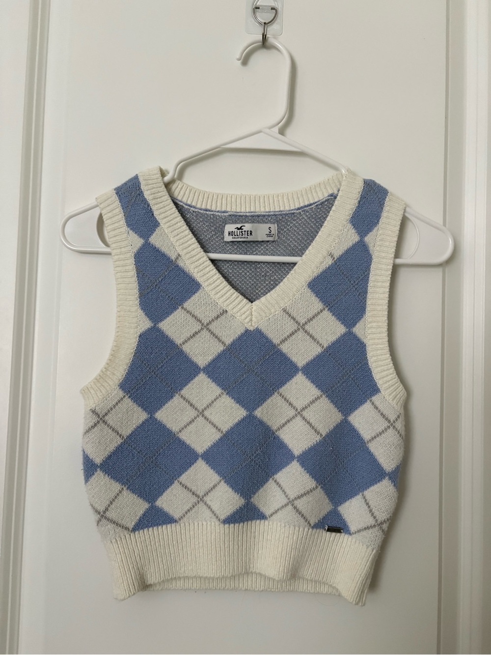 Hollister sweater vest
